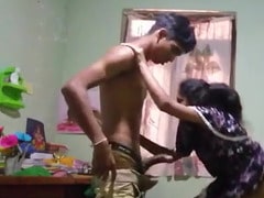Indian couple has sex in amateur porn video